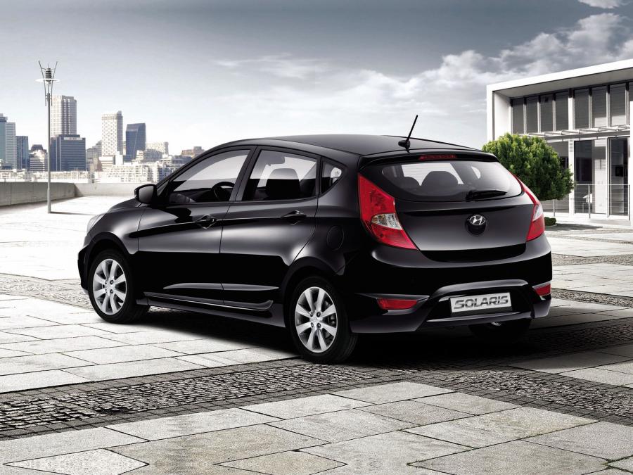  Hyundai Solaris Hatchback 2011 года  (фото 2 из 4)